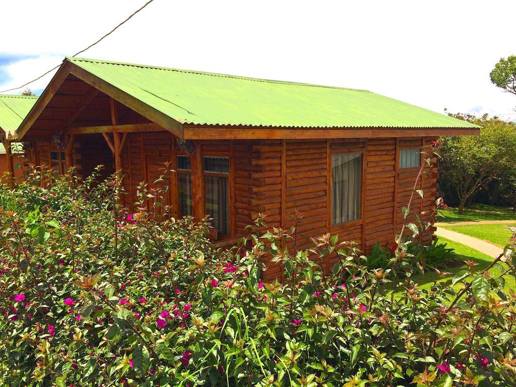 Grandpas Hotel & Restaurante Cartago Exterior photo