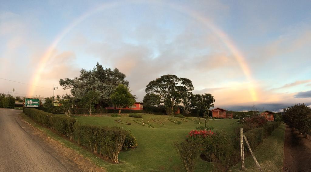 Grandpas Hotel & Restaurante Cartago Exterior photo